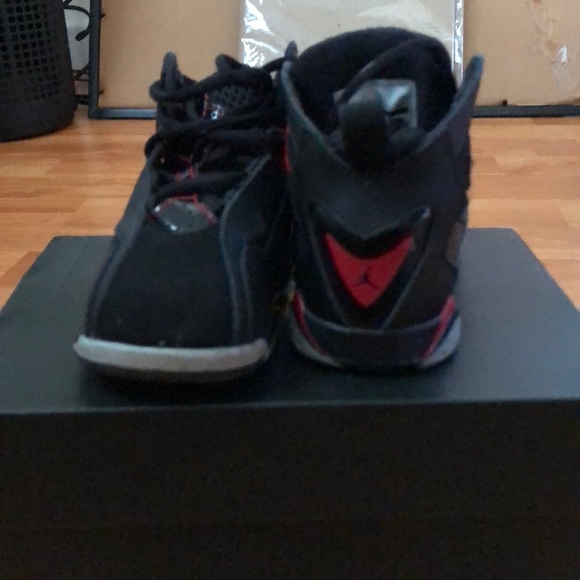 jordan true flight bt